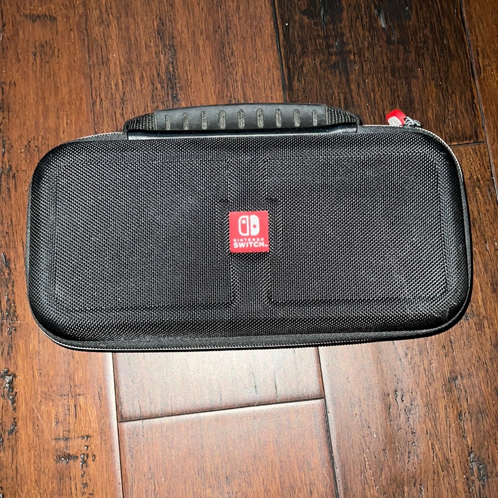 Official Nintendo Switch Deluxe Traveling Carrying Case